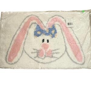 White & pastel Easter bunny rug 31" x 20"